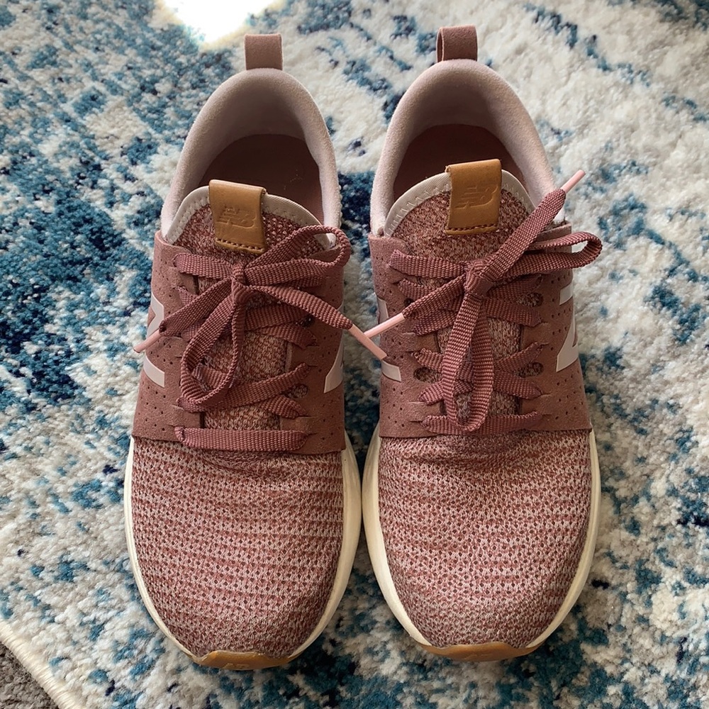 New Balance sneakers Sz 8.5